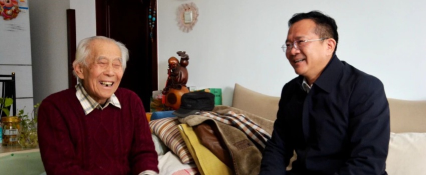 中國樂凱黨委領導看望慰問樂凱老領導、老專家、老干部、老黨員及生活困難職工